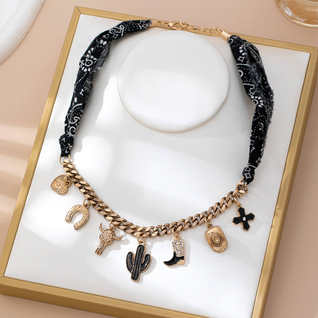 CHARM ANIMAL SCARF NECKLACE-WESTERN CROSS BOOT HAT |80N92703: GOLD