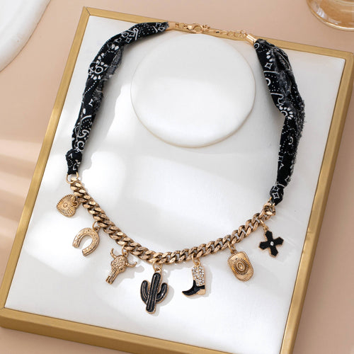 CHARM ANIMAL SCARF NECKLACE-WESTERN CROSS BOOT HAT |80N92703: GOLD