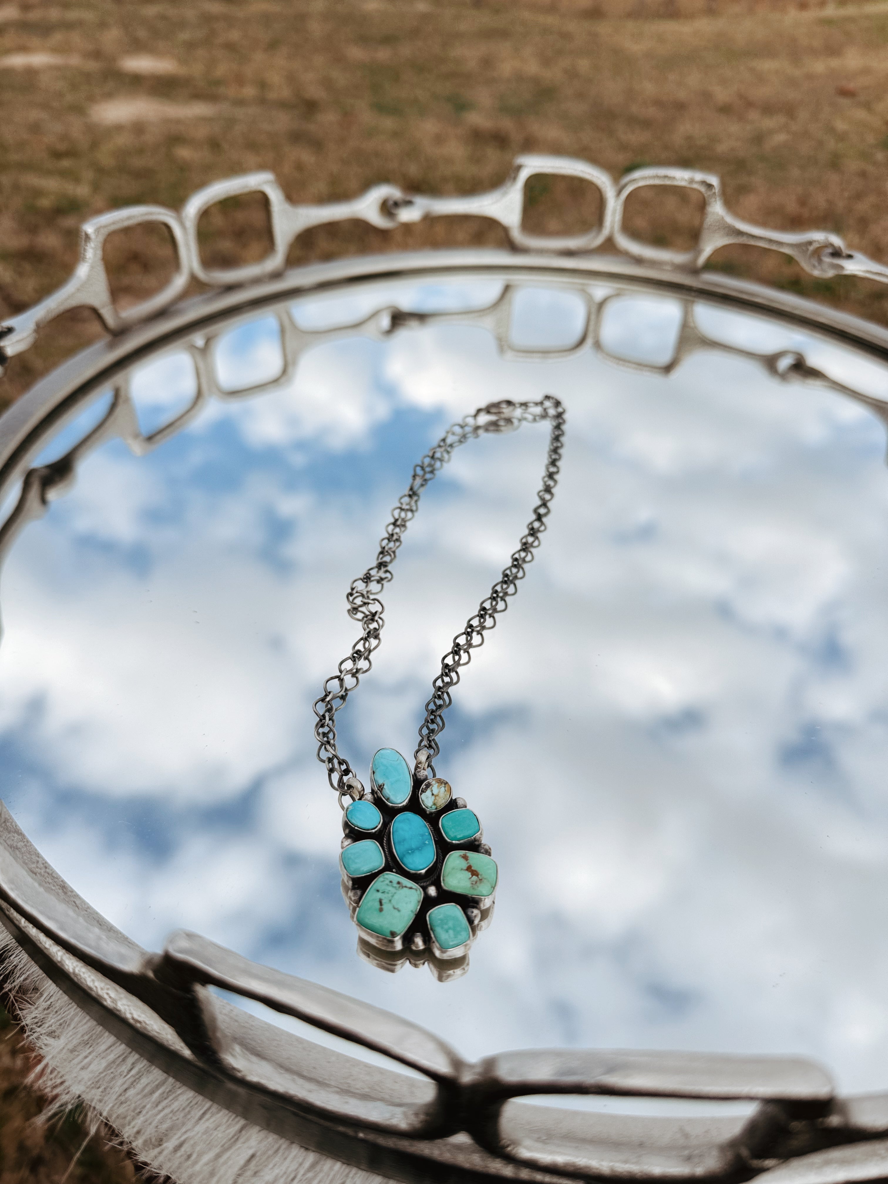 The Avy Necklace