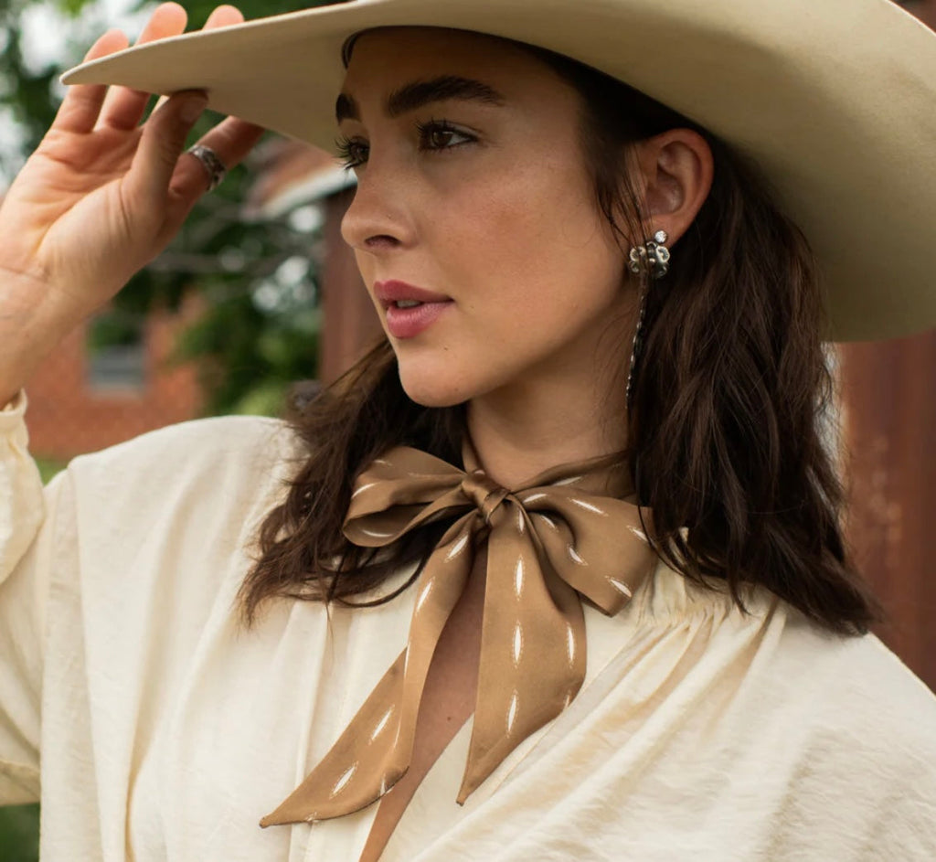 The Buckstitch Twilly in Mustard